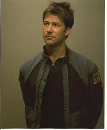 Stargate Atlantis Joe Flanigan as John Sheppard Standing 8 x 10 Photo